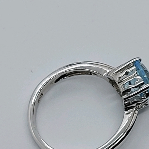 SKY-BLUE TOPAZ, 925 STERLING SILVER,. BRAND NEW - Picture 7 of 7